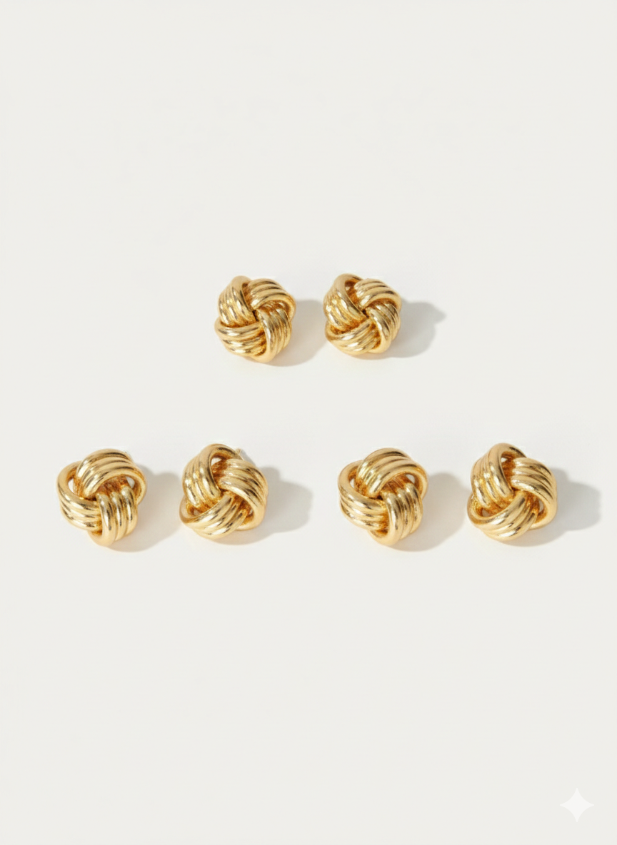 LOVE KNOT STUD EARRINGS