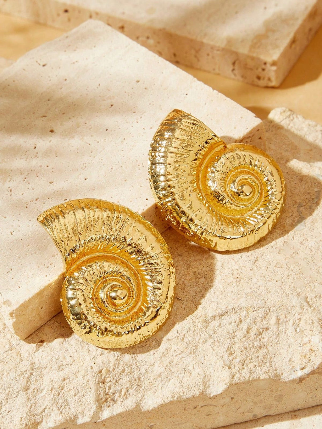 SEASHELL SPIRAL EARRINGS